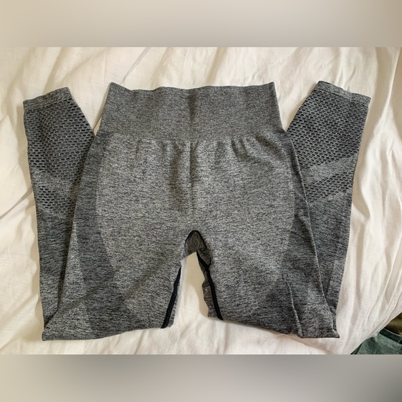 PINK Seamless Contour Leggings (size m) - Picture 1 of 4